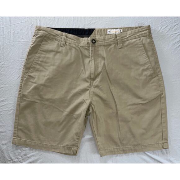 Volcom Flat Front Vmonty Chino Skate Shorts. Beige, Men's Size 40. EUC!! - Picture 1 of 5